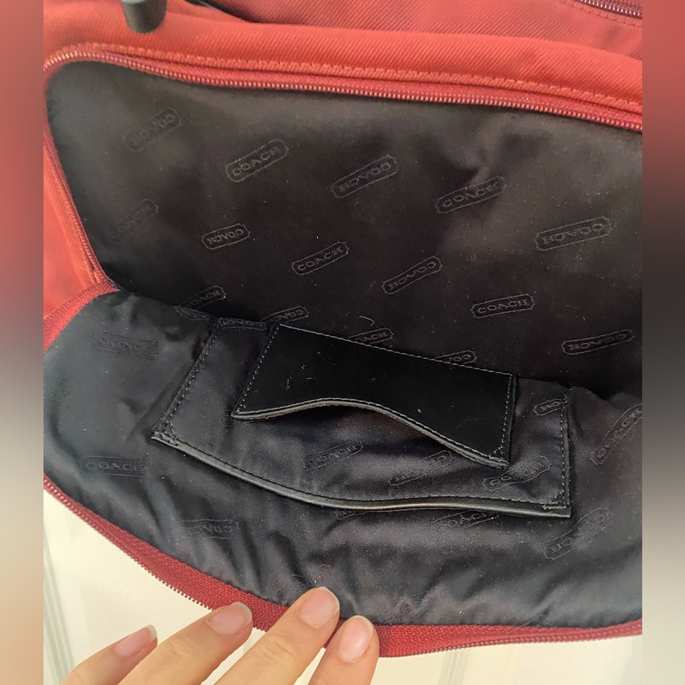 Coach Vintage Maroon Red Shoulder Bag with Multiple Pockets - Picture 3 of 12